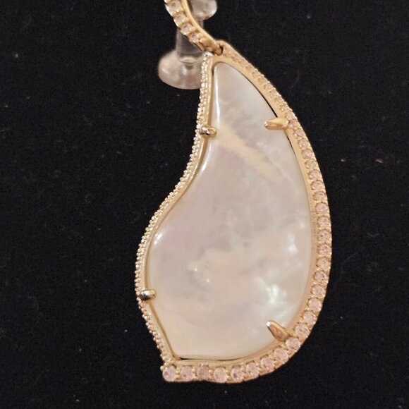 Kendra Scott Tinley Earrings - Picture 2 of 4